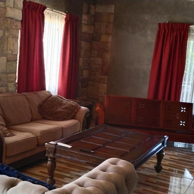 Arriendo casona en el campo, piscina, Quincho y Río Huaqui - Four-Bedroom House - 13
