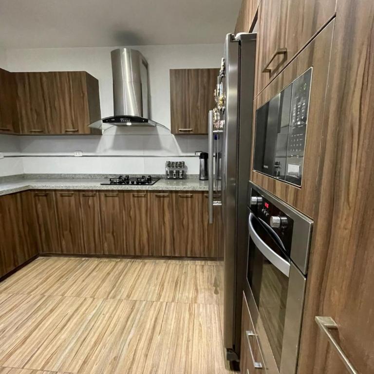 Departamento Premium Camana - Four-Bedroom Deluxe Apartment - 2
