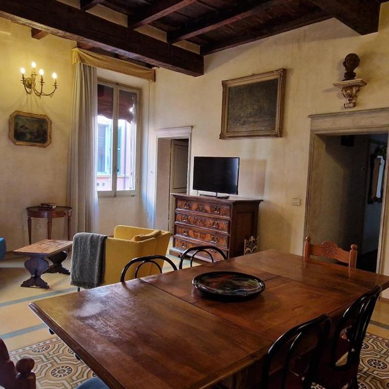 Central Elegant Apartment - Liberty House - Appartamento con 2 Camere da Letto - 14