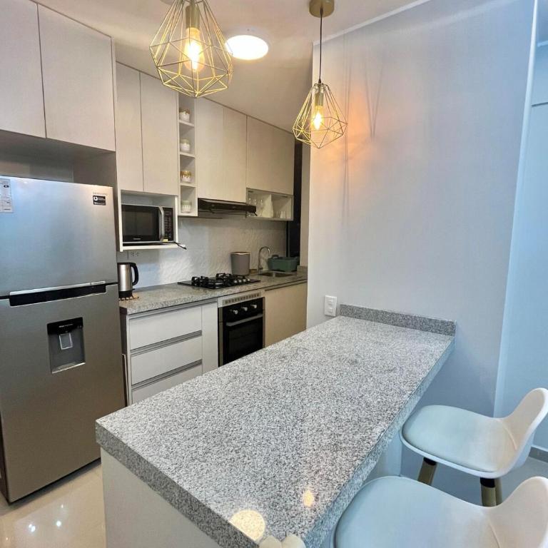 Alojamiento frente al centro comercial Mall Plaza Trujillo - Apartamento de 1 dormitorio - 9