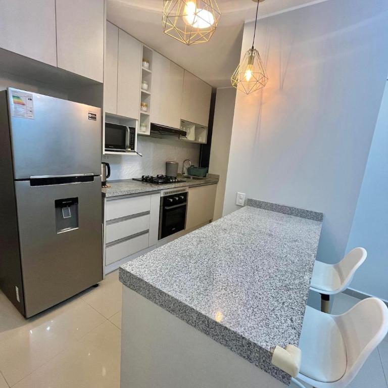 Alojamiento frente al centro comercial Mall Plaza Trujillo - Apartamento de 1 dormitorio - 19