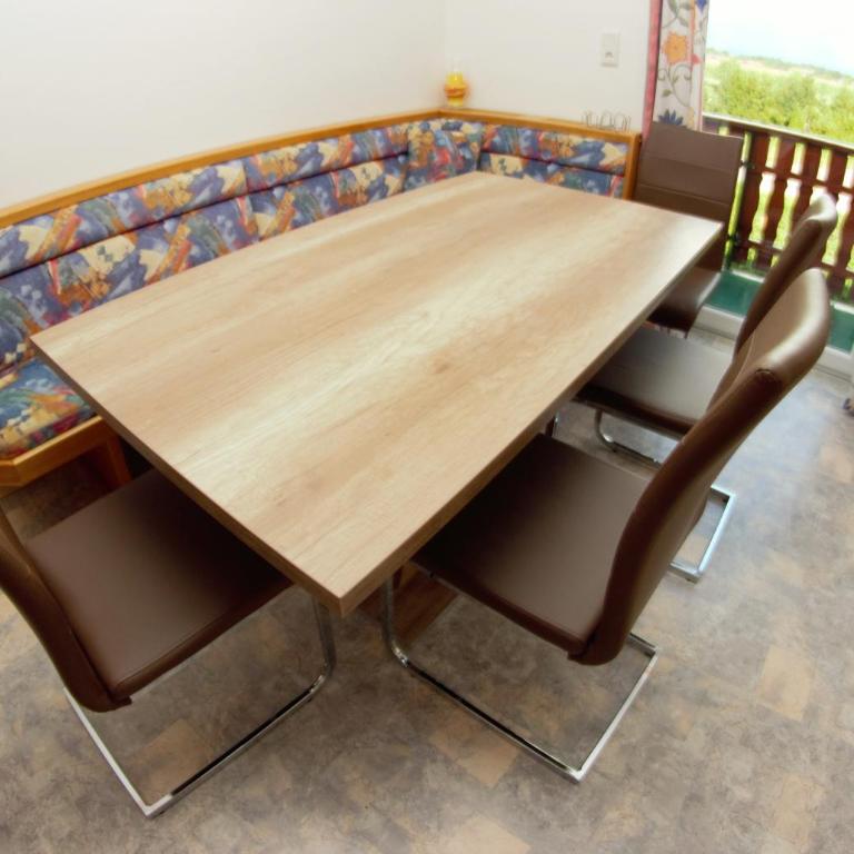 Ferienwohnung Messner-Schauer - Apartment mit 3 Schlafzimmern und Balkon - 99
