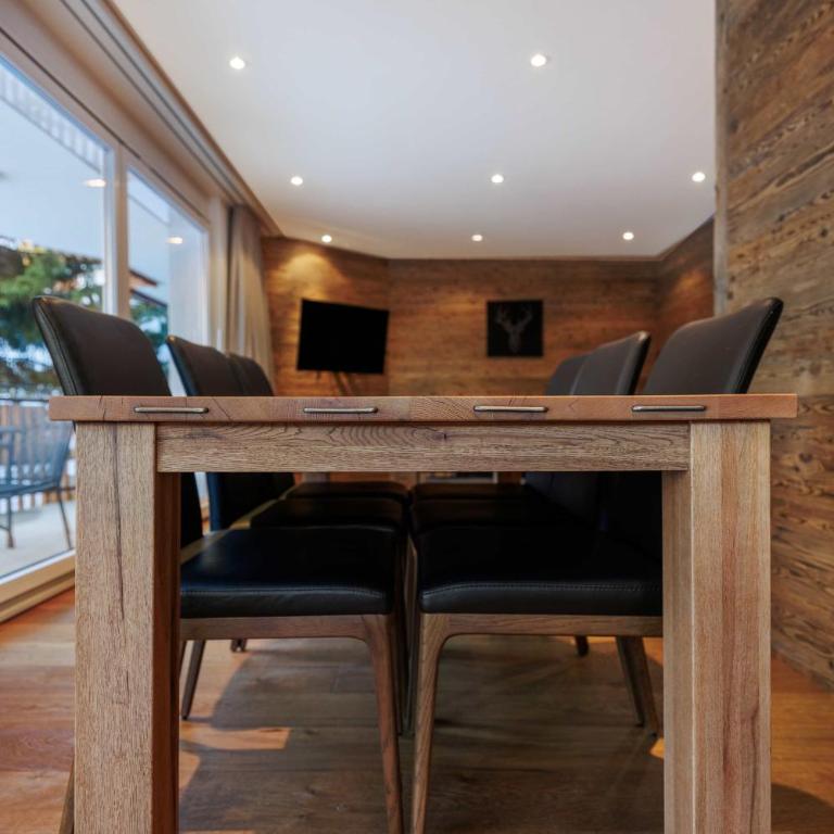 Cornelia 1 Ski-In-Out Stunning Views & Sleeps 8 - Apartment - 7