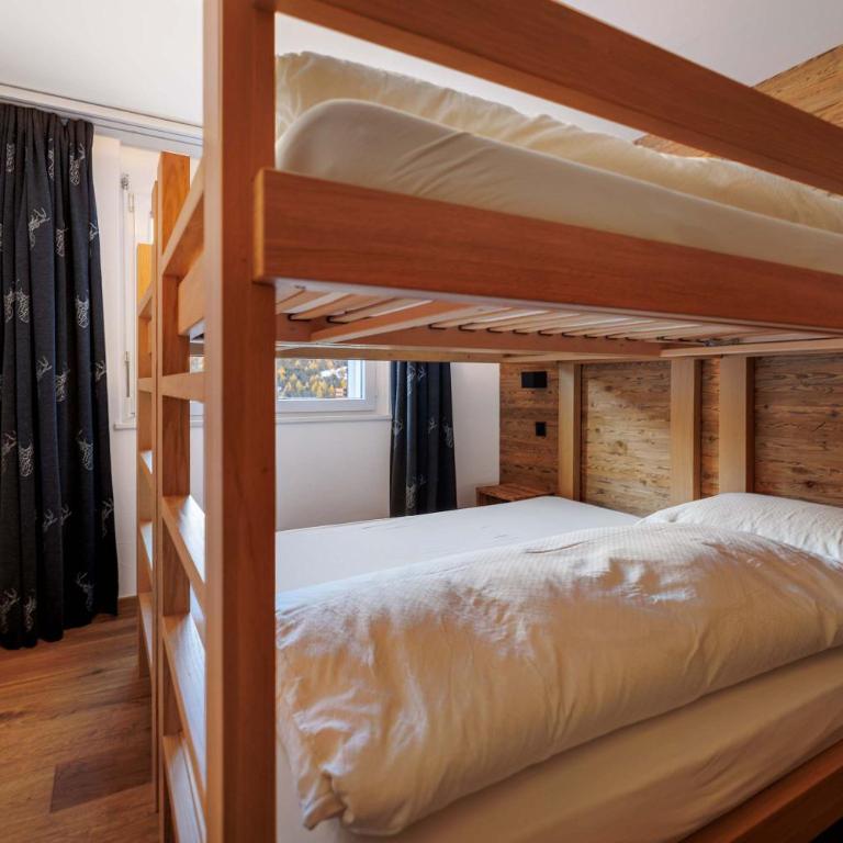 Cornelia 1 Ski-In-Out Stunning Views & Sleeps 8 - Apartment - 25