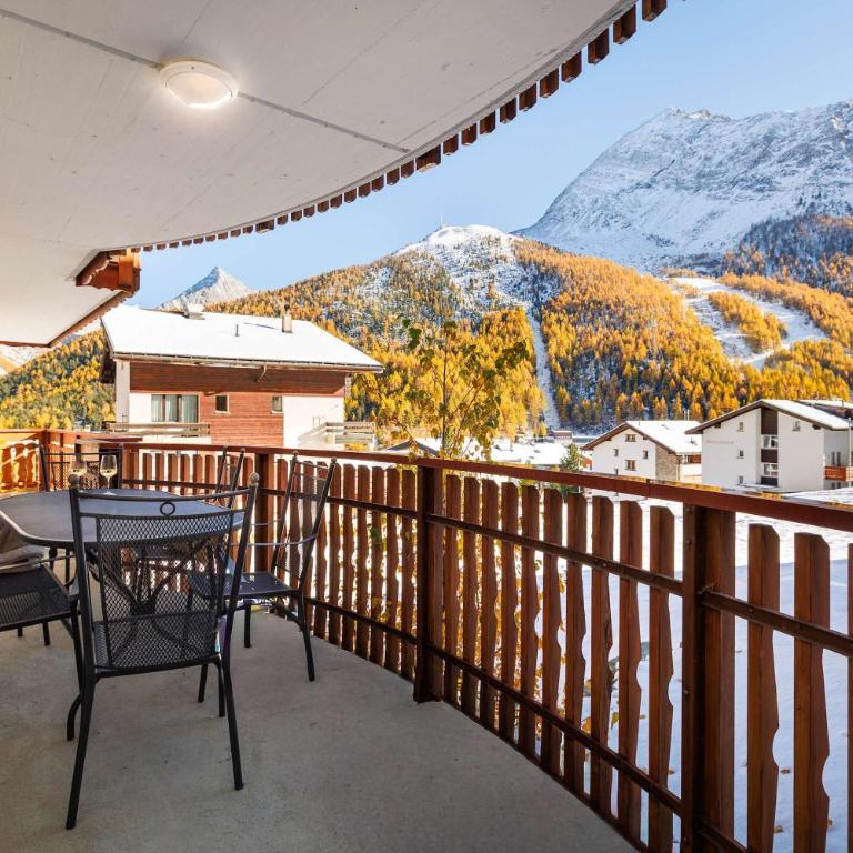 Cornelia 1 Ski-In-Out Stunning Views & Sleeps 8 - Apartment - 32