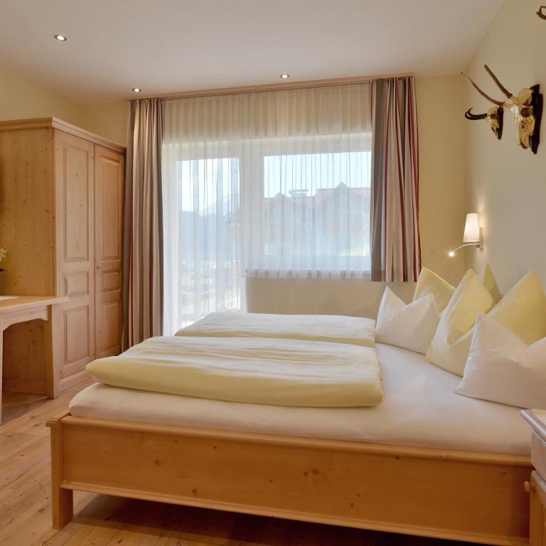Das Sonnleiten Ski- und Motorradhotel Bruck im Zillertal - Doppelzimmer mit Bergblick - 2