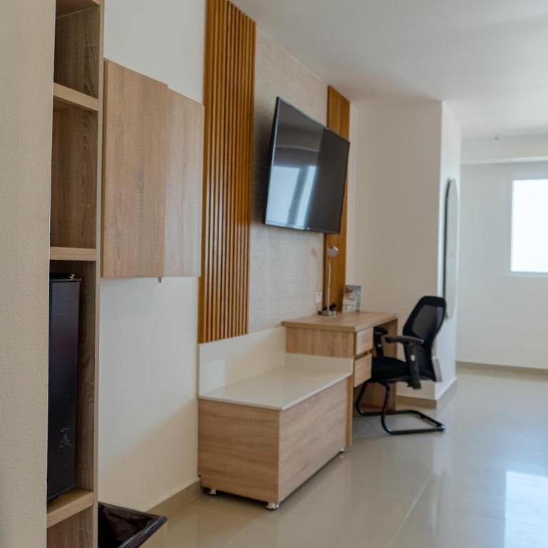 Hotel Cartagena Plaza - Executive Double Room (Adults Only) - 3