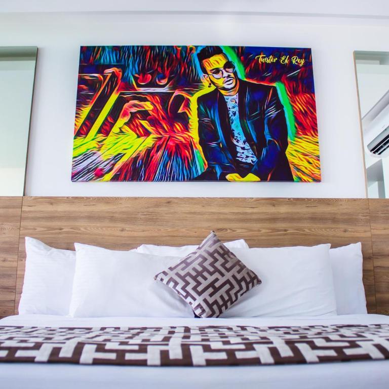 Hotel Cartagena Plaza - Music Room - 3