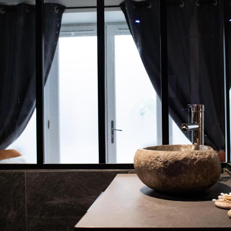 Suite Nordique - Cinéma et Jacuzzi - Appartement 1 Chambre - 10