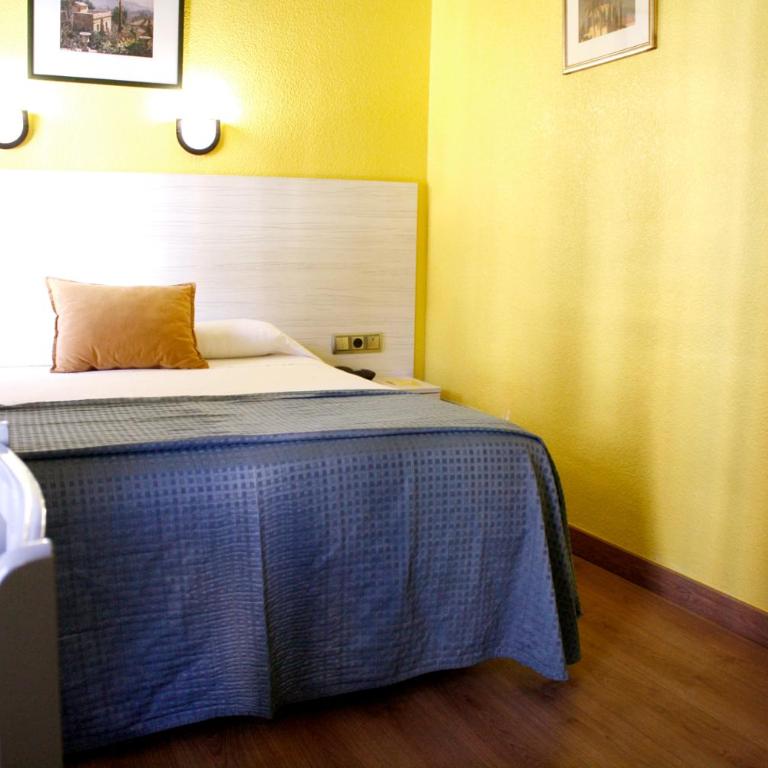 Hotel Universal Murcia - Habitación con cama grande - 5
