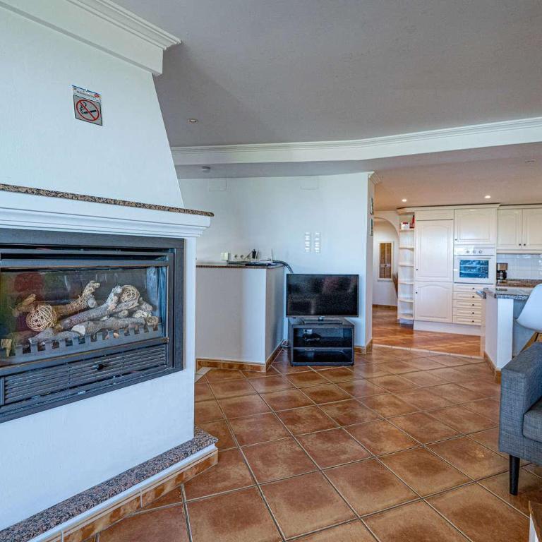 Stella Maris Nerja Beachfront Apartment, Sea View - Two-Bedroom Apartment with Terrace and Sea View - 12