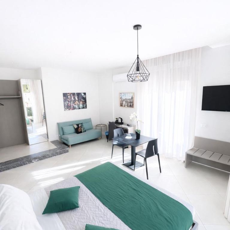 Maqueda Suites - Suite con Balcone - 2