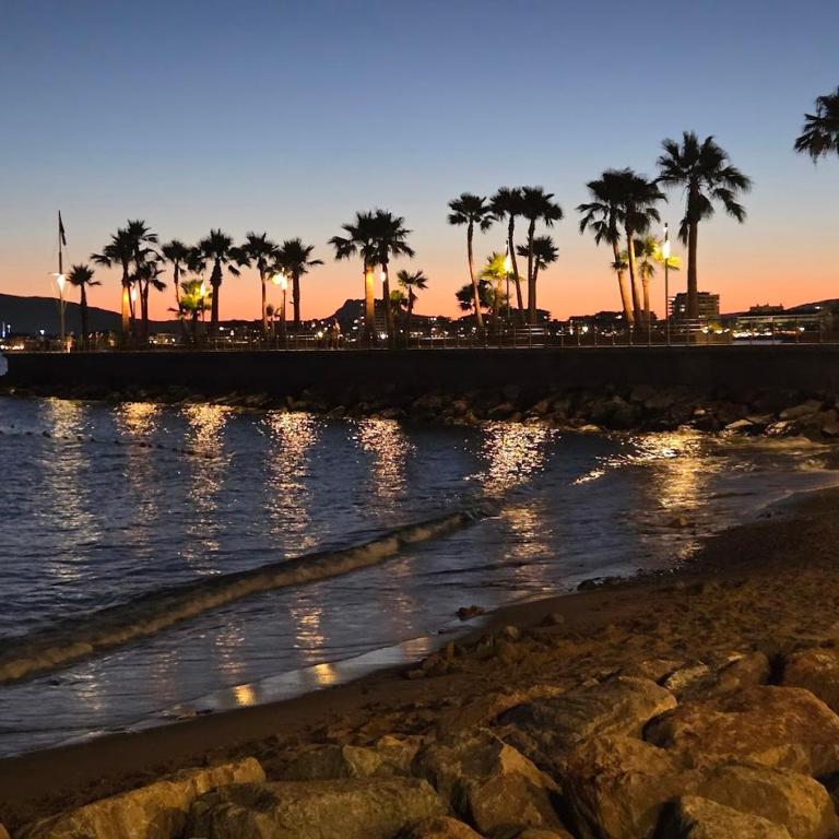 Appartement climatisé centre ville, proche plages Saint Raphaël et Fréjus avec ascenseur - Appartamento con 1 Camera da Letto - 26