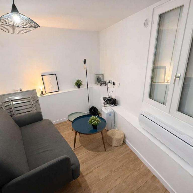 Paris 3eme Studio Renove Emplacement Ideal - 2P - Studio - 4