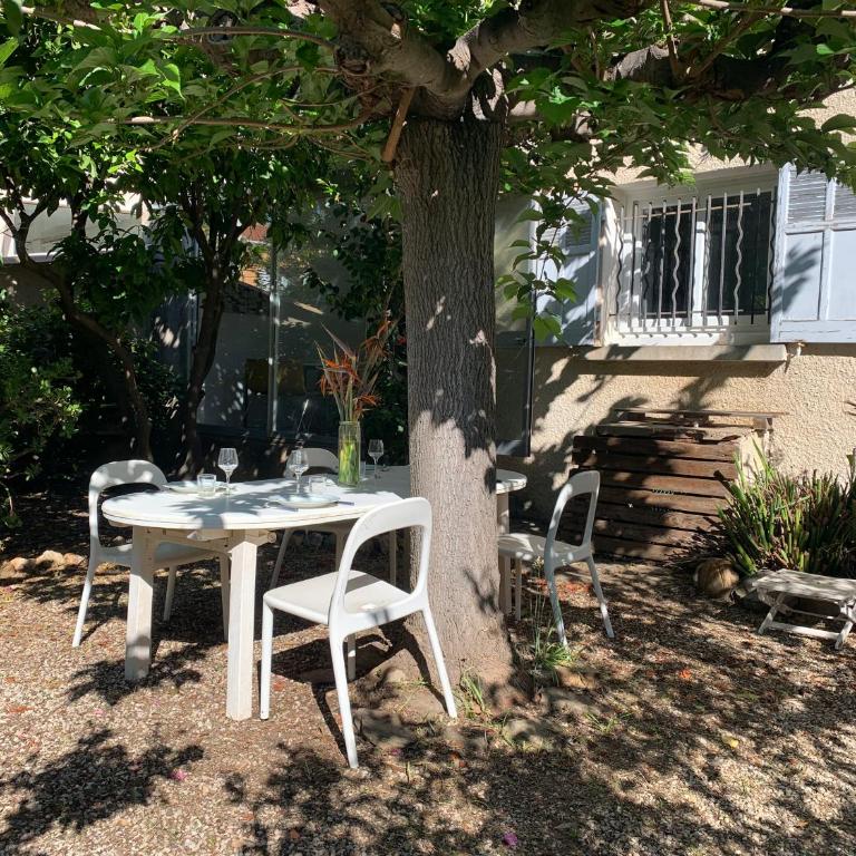 T2 en rez-de-jardin en plein coeur de la Londe les Maures - Maison 1 Chambre - 9