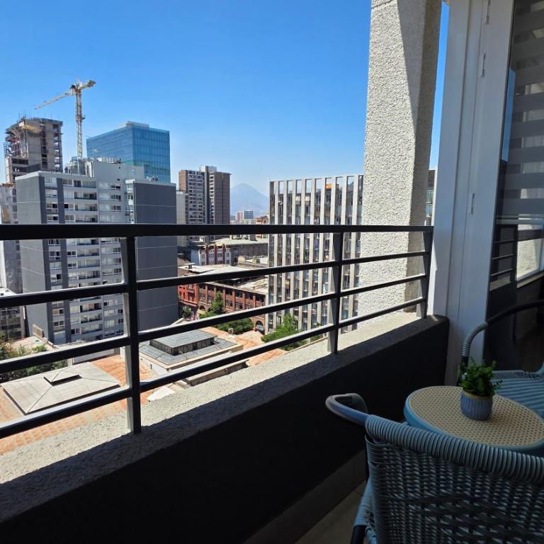 Oceana Suites Santiago Centro Rosas - One-Bedroom Apartment with City View - 4