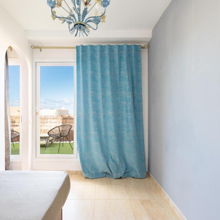 Beautiful two-storey house with terrace and patio in an exclusive area - Haus mit 2 Schlafzimmern - 18
