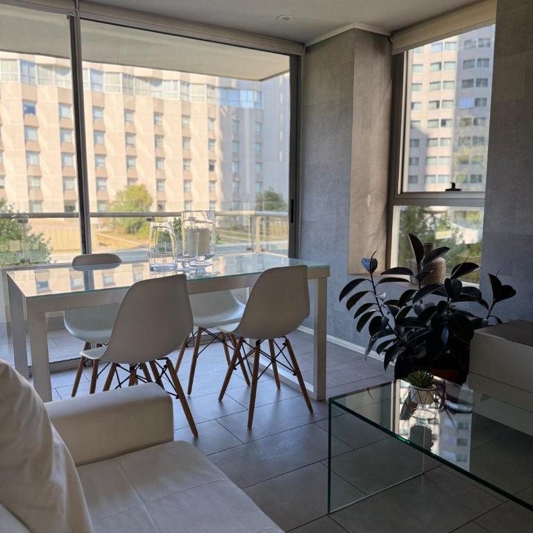 Skyline Urban Retreat in Providencia - Apartment with Mountain View - 20