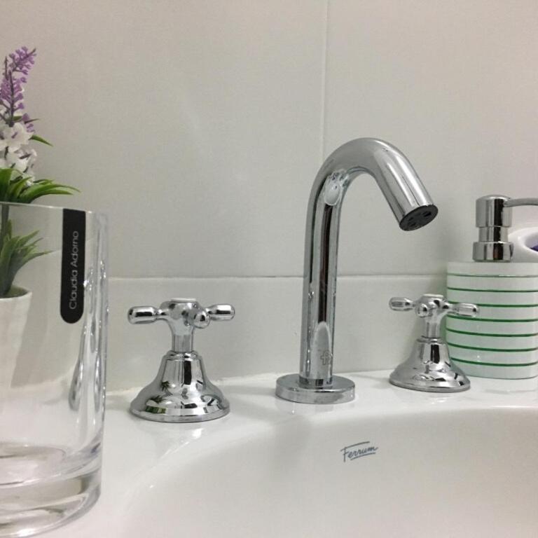 Moderno departamento con excelente ubicación y cochera - Apartamento de 2 dormitorios - 5