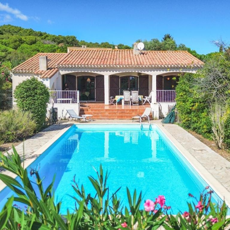 Villa d'Agde - Villa avec Piscine Privée - 1