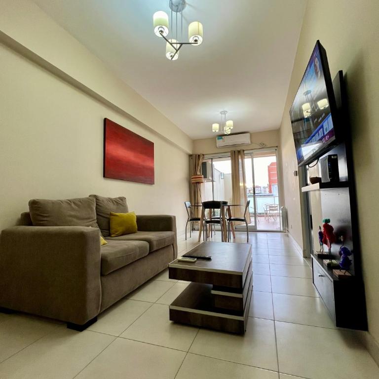 Moderno departamento con excelente ubicación y cochera - Apartamento de 2 dormitorios - 1