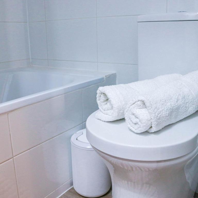 HOM I Metro SantaIsabel Wifi Piscina Ciudad Balcon - Apartamento - 21