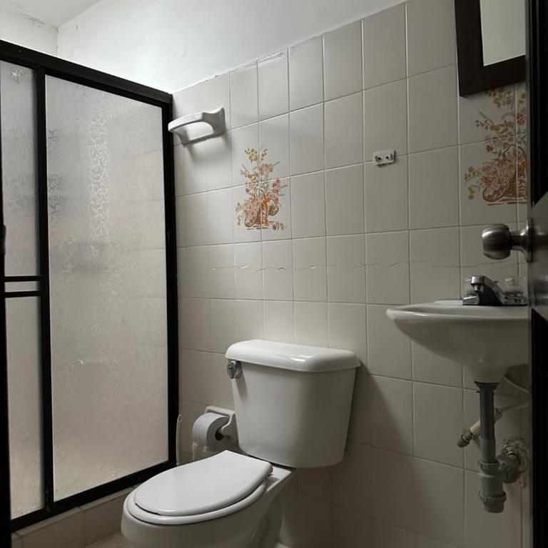 La Casona Hostal - Deluxe King Room - 10
