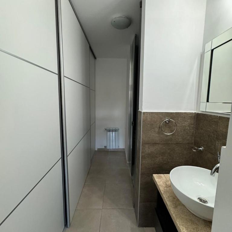 Dpto a estrenar Villa Carlos Paz frente a la costanera - Apartamento de 2 dormitorios - 18