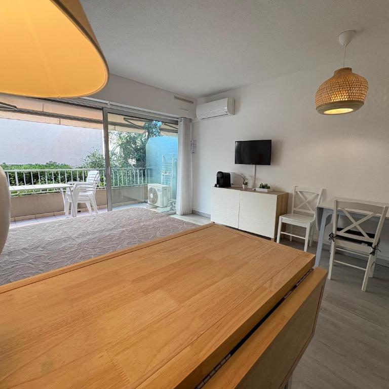 Studio climatisé 2/3 pers proche plage et commerces, balcon, Wi-Fi, parking dispo - FR-1-466A-7 - Studio - 7