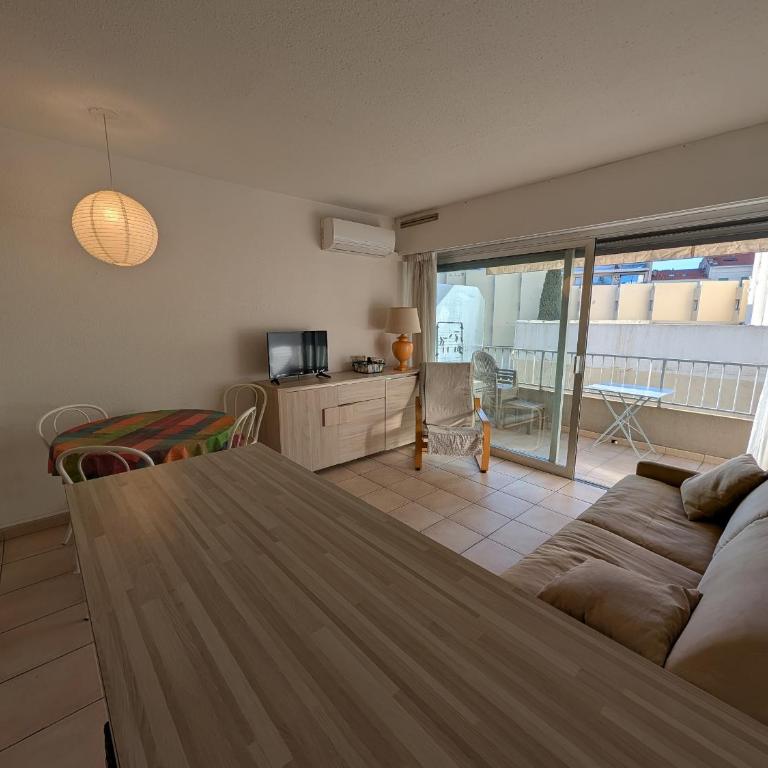 Studio climatisé pour 2/3 - Proche plage et commerces - WiFi inclus - FR-1-466A-22 - Studio - 8