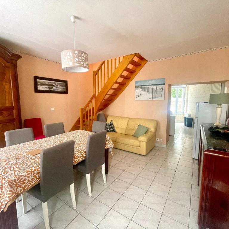 Maison T3 proche plage, commerces et gare, terrasse, équipée, quartier Arago, Les Sables-d'Olonne - FR-1-92-701 - Maison de Vacances (4 Adultes) - 1
