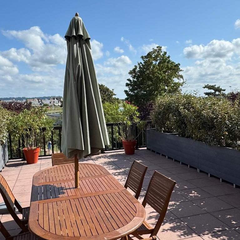 Cabourg : Appartement moderne 4/5 pièces, accès plage, 8 pers, jardin et terrasse, parking, WIFI - FR-1-487-304 - Apartment (8 Adults) - 21