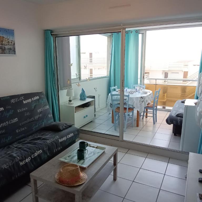 T2 Coquet 40m², Parking Sécurisé, Proche Plage - FR-1-798-22 - Apartment - 4