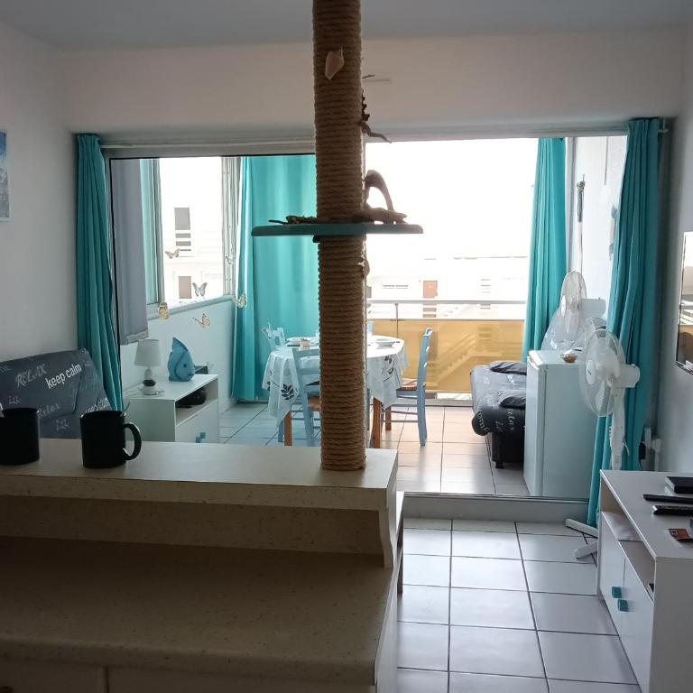 T2 Coquet 40m², Parking Sécurisé, Proche Plage - FR-1-798-22 - Apartment - 5