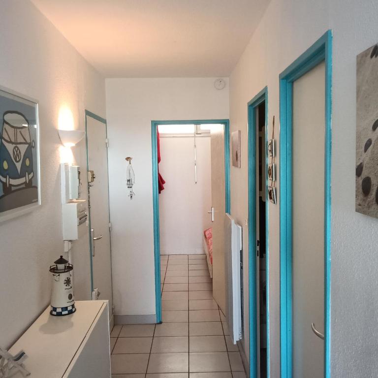T2 Coquet 40m², Parking Sécurisé, Proche Plage - FR-1-798-22 - Apartment - 10