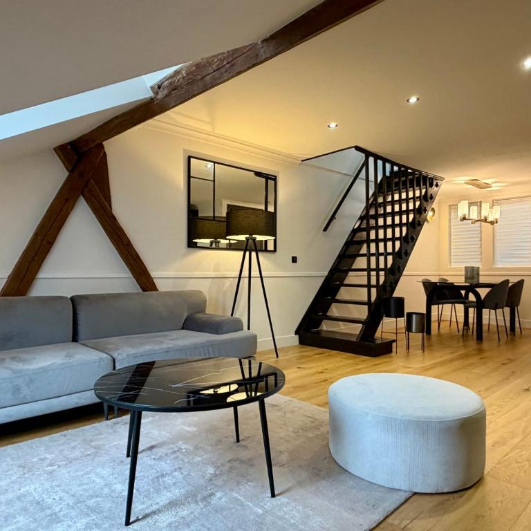 ALFRED SUITES - Appart-Hôtel - Dijon - Centre Historique - Appartement en Duplex - 4