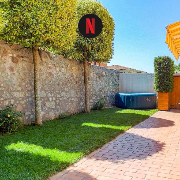 MillyHolidays - Apartment Sunflower - Center - Nearby Beach - Private Garden - Spa Pool - Apartment with Terrace - 1