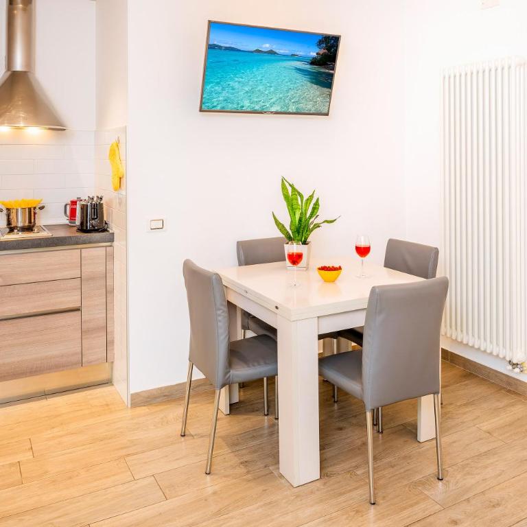 MillyHolidays - Apartment Sunflower - Center - Nearby Beach - Private Garden - Spa Pool - Apartment with Terrace - 24