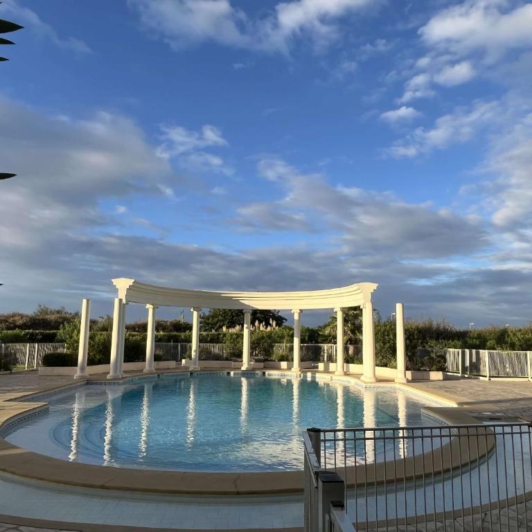 Spacieux T3 avec vue mer, résidence avec piscine - FR-1-607-101 - Appartement (6 Adultes) - 24