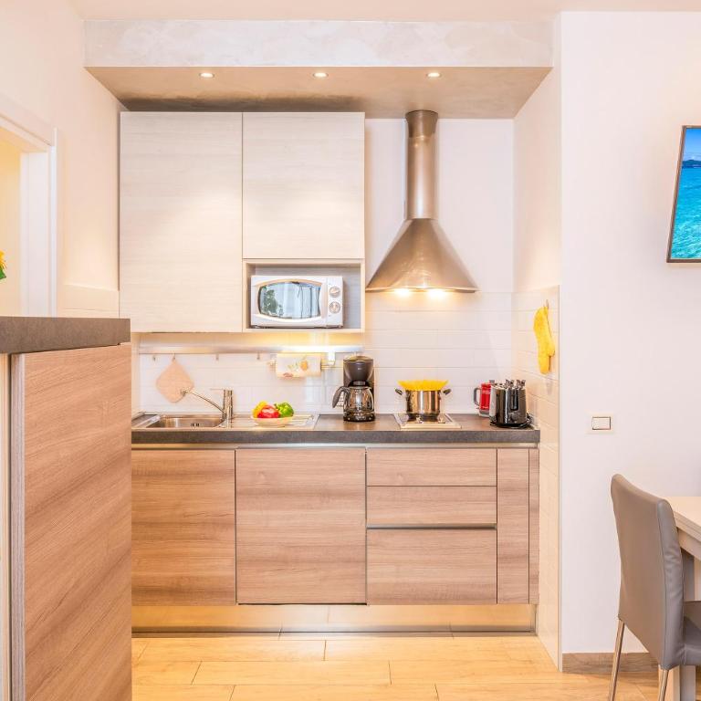 MillyHolidays - Apartment Sunflower - Center - Nearby Beach - Private Garden - Spa Pool - Apartment with Terrace - 27