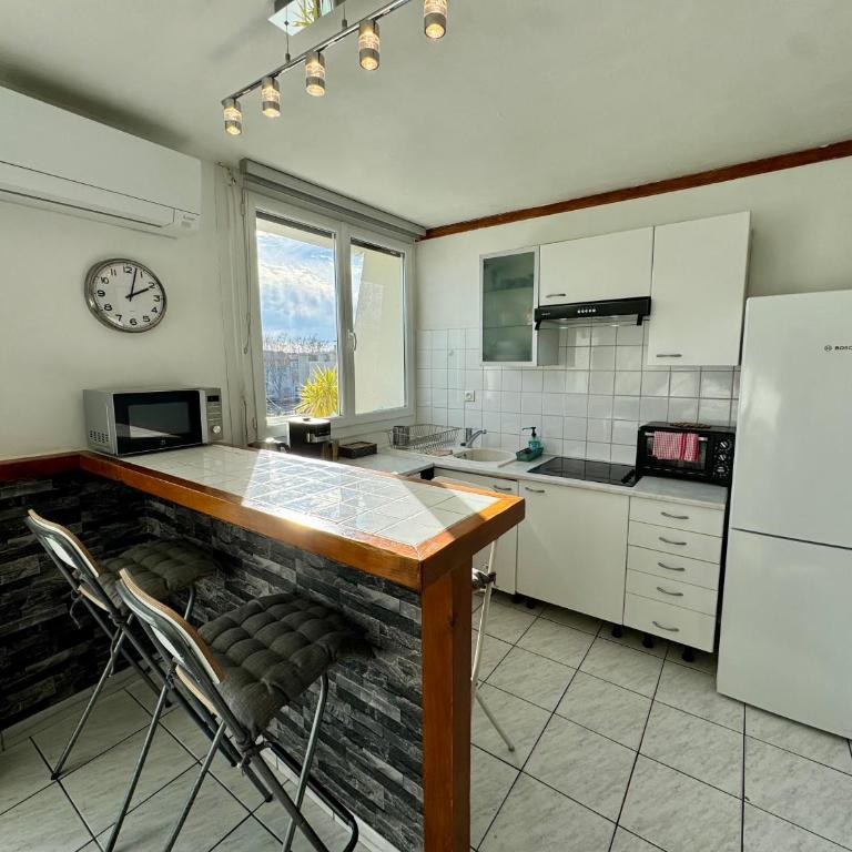 Appartement Port Marianne Montpellier - Apartamento de 2 dormitorios - 34