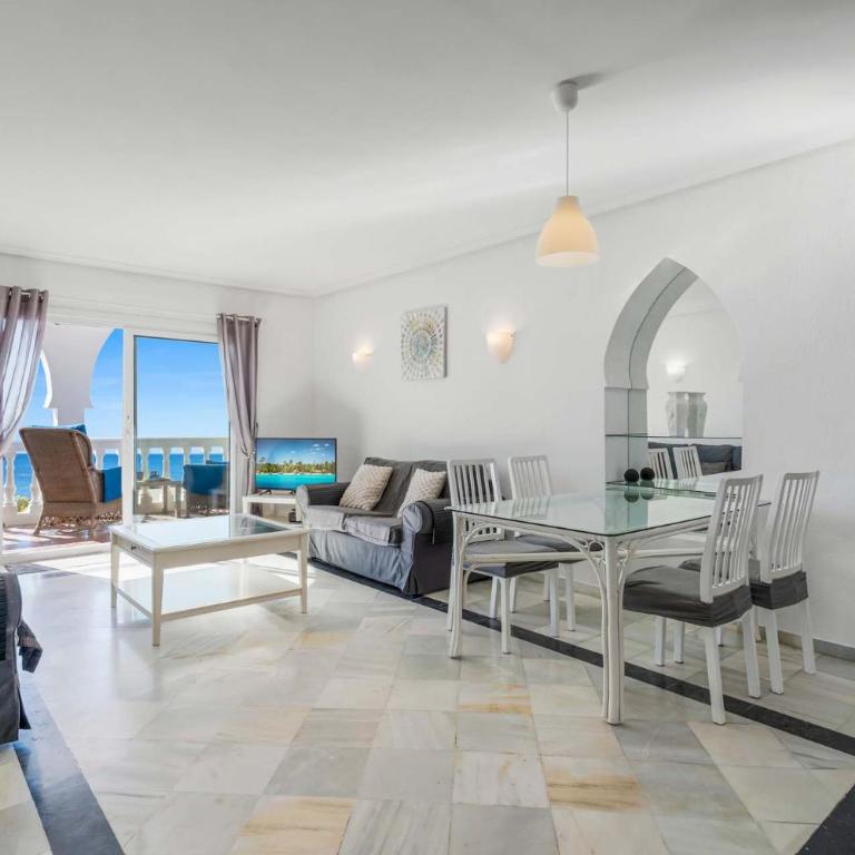 Bright Beachfront Apartment - ref 157 by Costarentals - Apartamento - 10