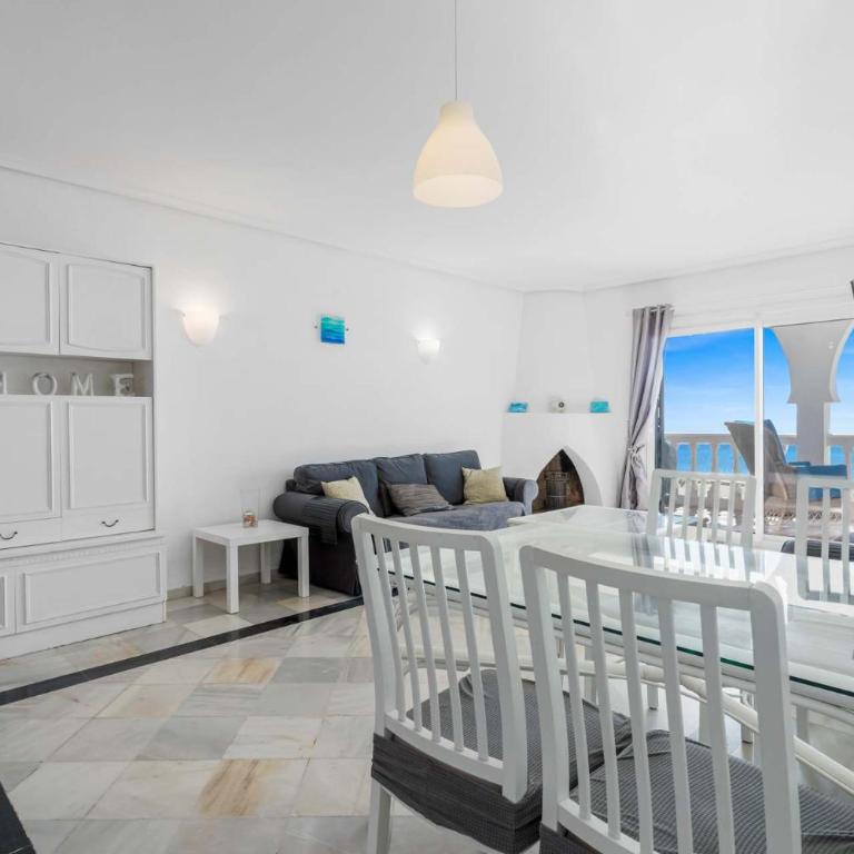 Bright Beachfront Apartment - ref 157 by Costarentals - Apartamento - 12