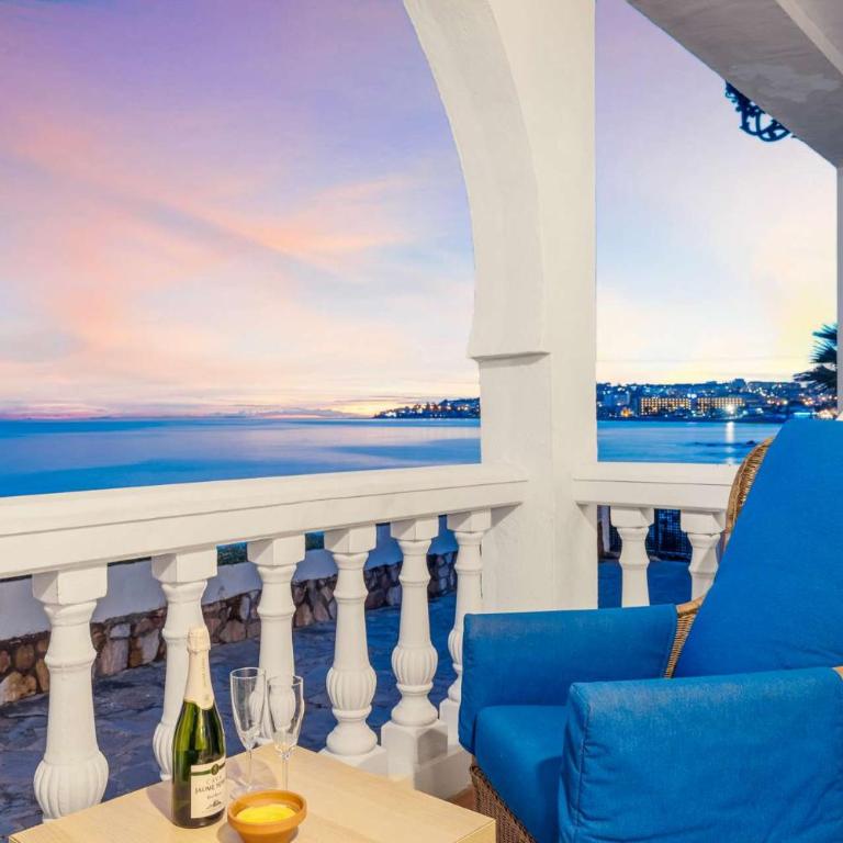Bright Beachfront Apartment - ref 157 by Costarentals - Apartamento - 33