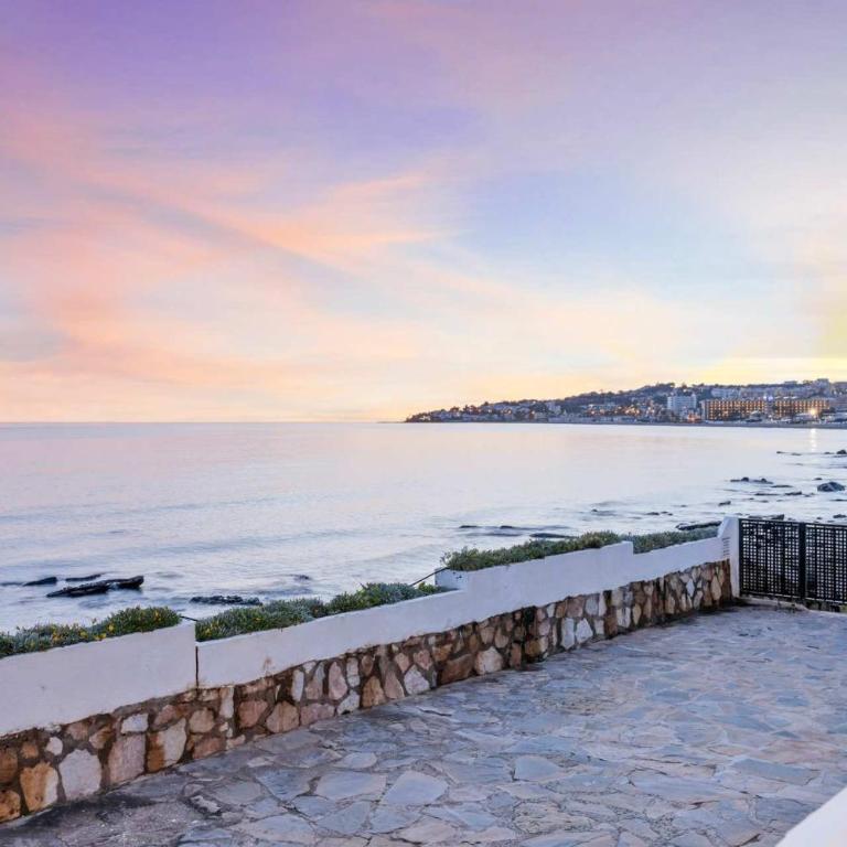 Bright Beachfront Apartment - ref 157 by Costarentals - Apartamento - 37