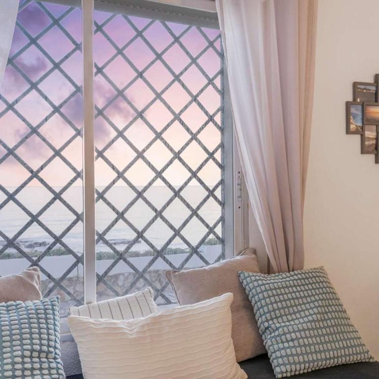 Bright Beachfront Apartment - ref 157 by Costarentals - Apartamento - 20