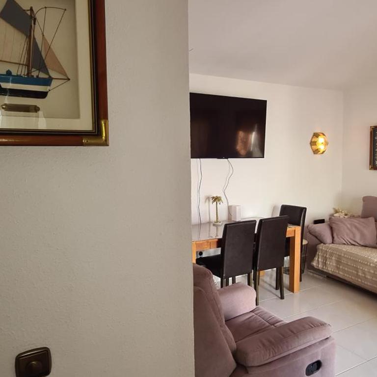 Caleta Beach House - Two-Bedroom House - 11
