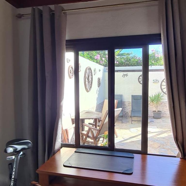 Caleta Beach House - Two-Bedroom House - 32