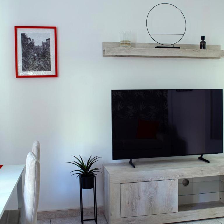 Appartamento con balcone - a 10 minuti dalla metro - Appartamento con 1 Camera da Letto - 13