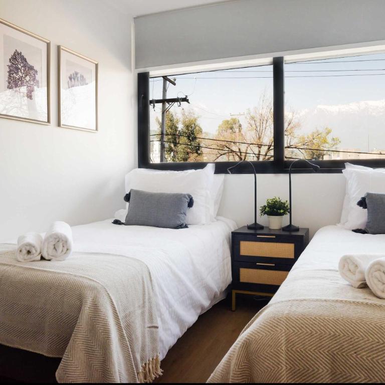 Modern 2BR Flat for 5 in Lively Las Condes Oasis - Apartment - 6